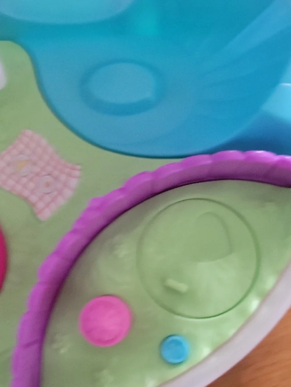 Polly Pocket Rainbow Dream Purse Wearable Compact Doll Play 2019 Date